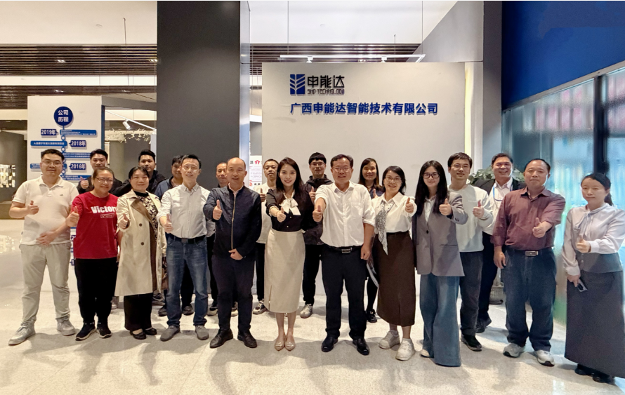 共探AI教育新篇章 | 柳州地区民族高中教研团队莅临申能达参观交流
